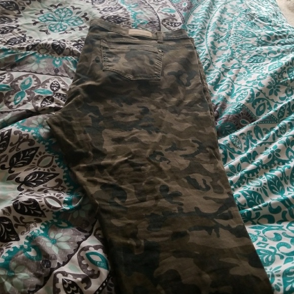 Jeans - Picture 2 of 3